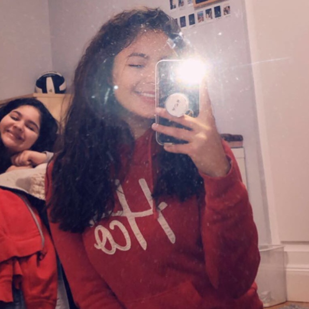 Meet your Posher, Eloiza